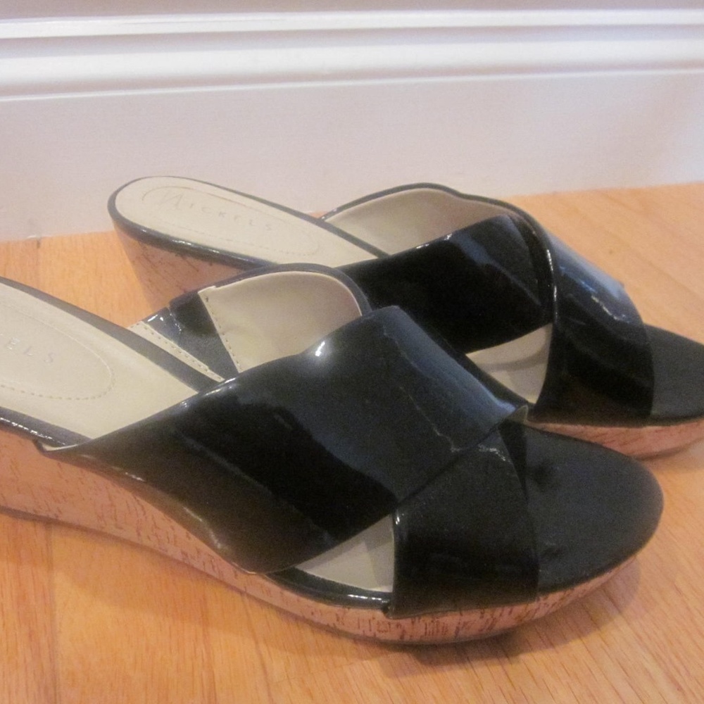 Nickels Black Patent Leather Criss-Cross Sandals